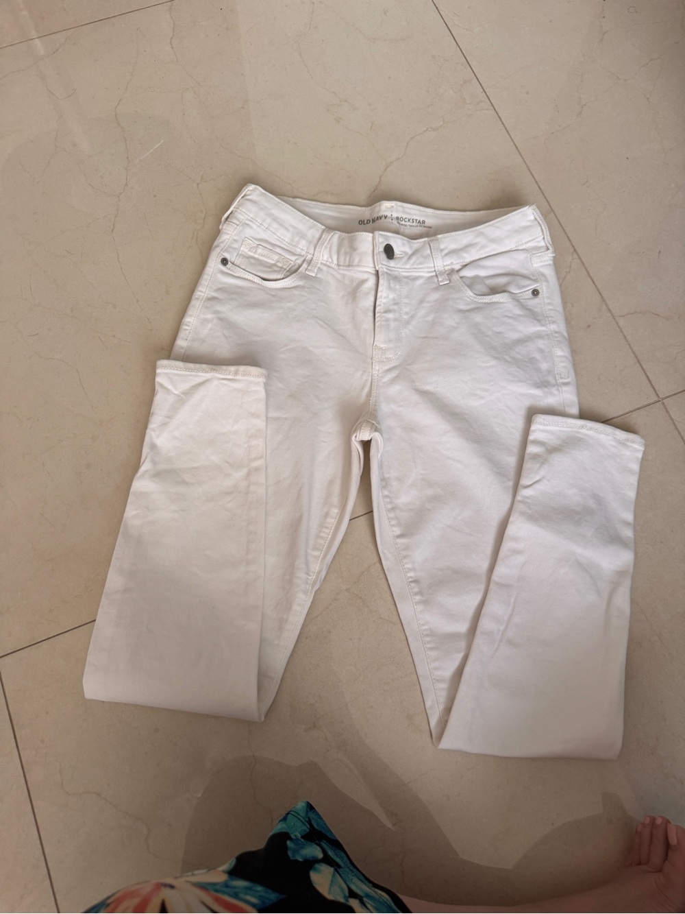 Old Navy White Women's Skinny Jeans - Stretch Fit